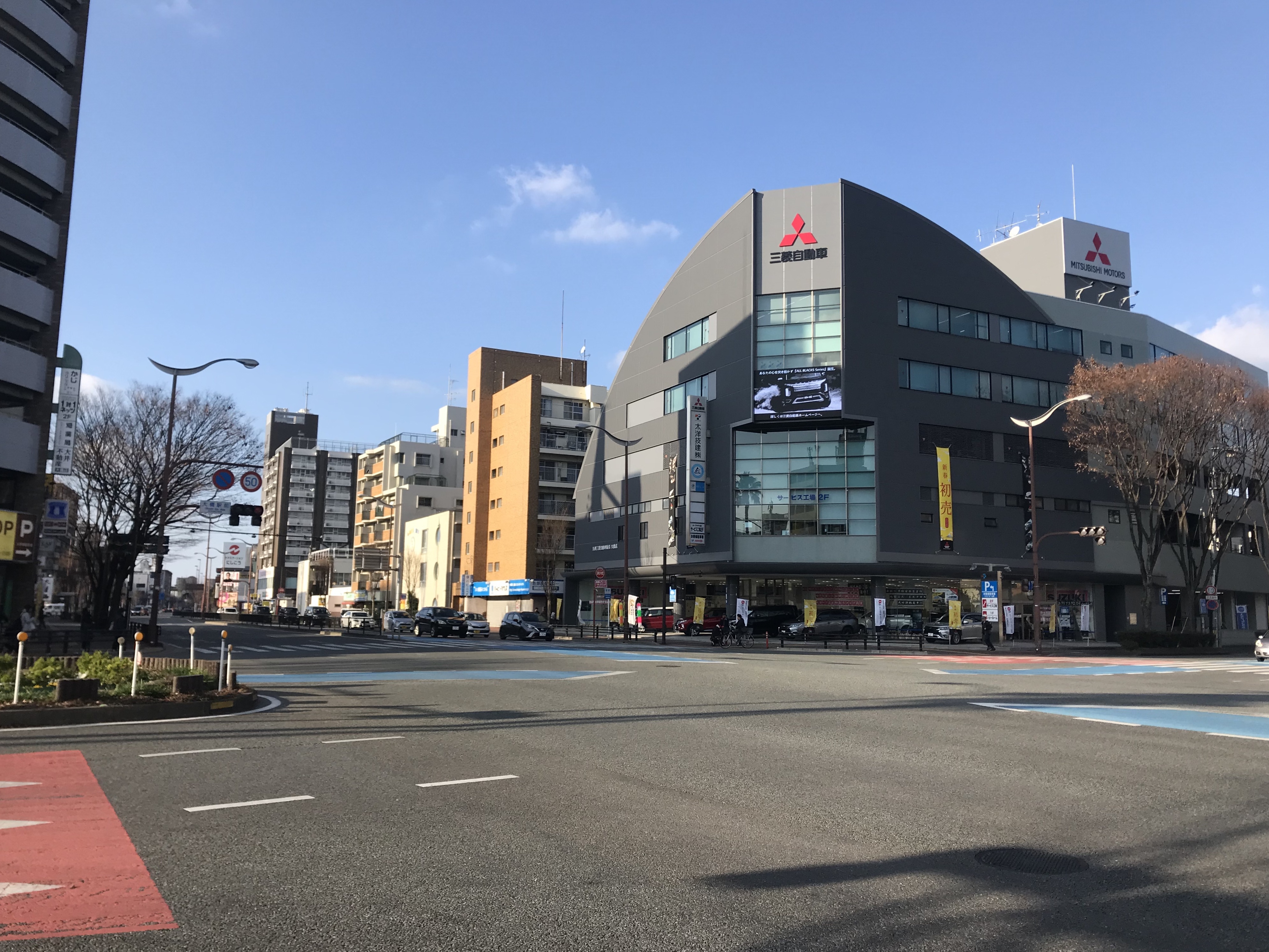 Japan National Route 385 near Ohashi Station by そらみみ - Own work, CC BY-SA 4.0, https://commons.wikimedia.org/w/index.php?curid=86359044