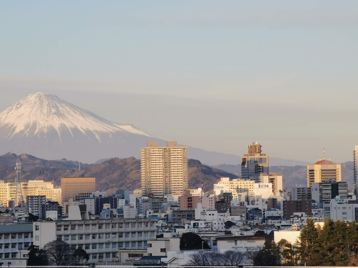 Mt Fuji seen from the direction of Asahata Aoi ku Shizuoka by SHIZUOKACITYperson - Own work, CC BY-SA 4.0, https://commons.wikimedia.org/w/index.php?curid=99596899